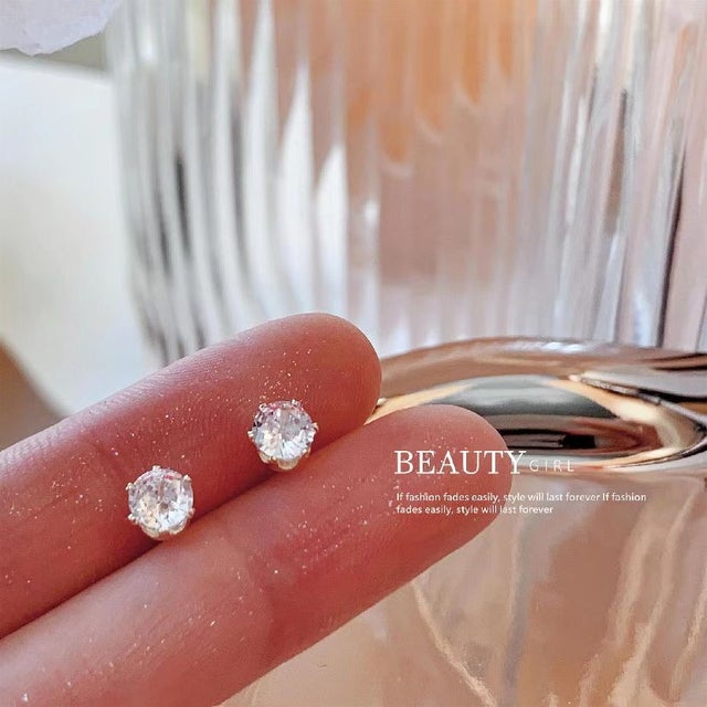 Titan diamond earrings 2025